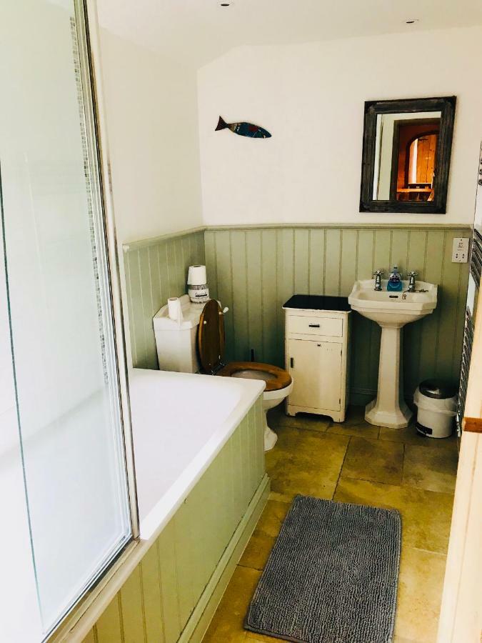 The Barn, Higher Boden, Manaccan, Helston, Cornwall Extérieur photo